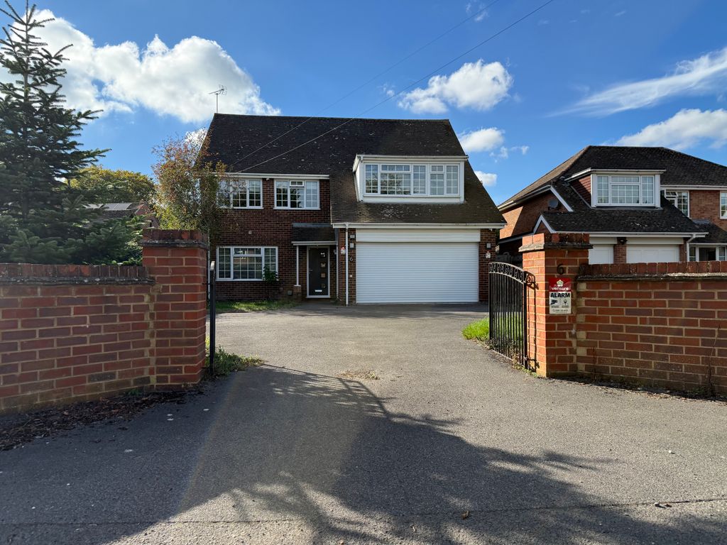 Property photo 1 of 18