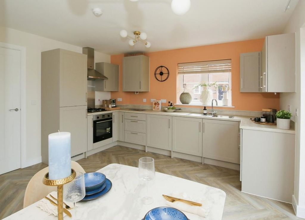 Property photo 2 of 2 Kitchen