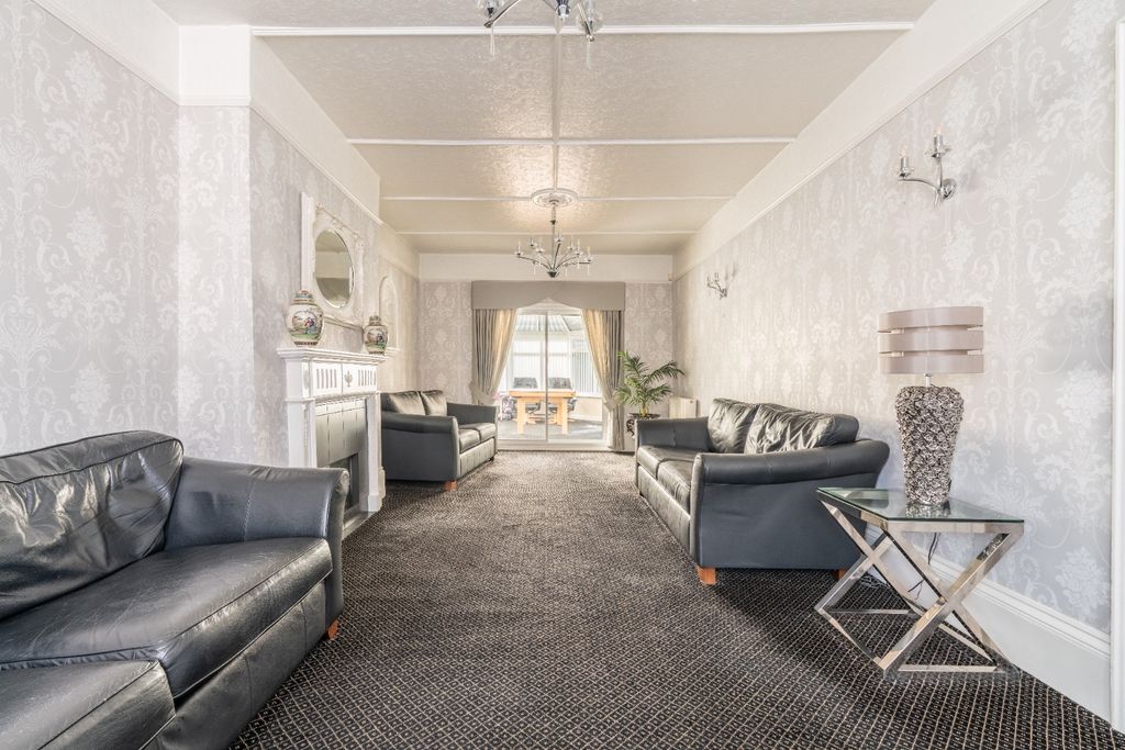 Property photo 3 of 27 3342663