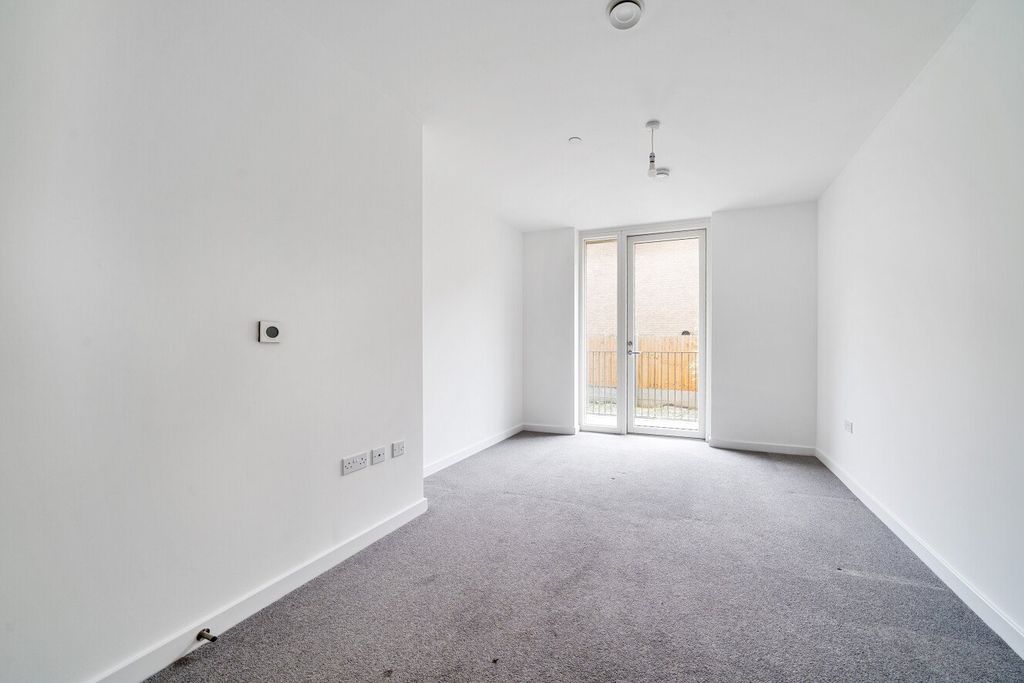 Property photo 3 of 8 Picture No. 04