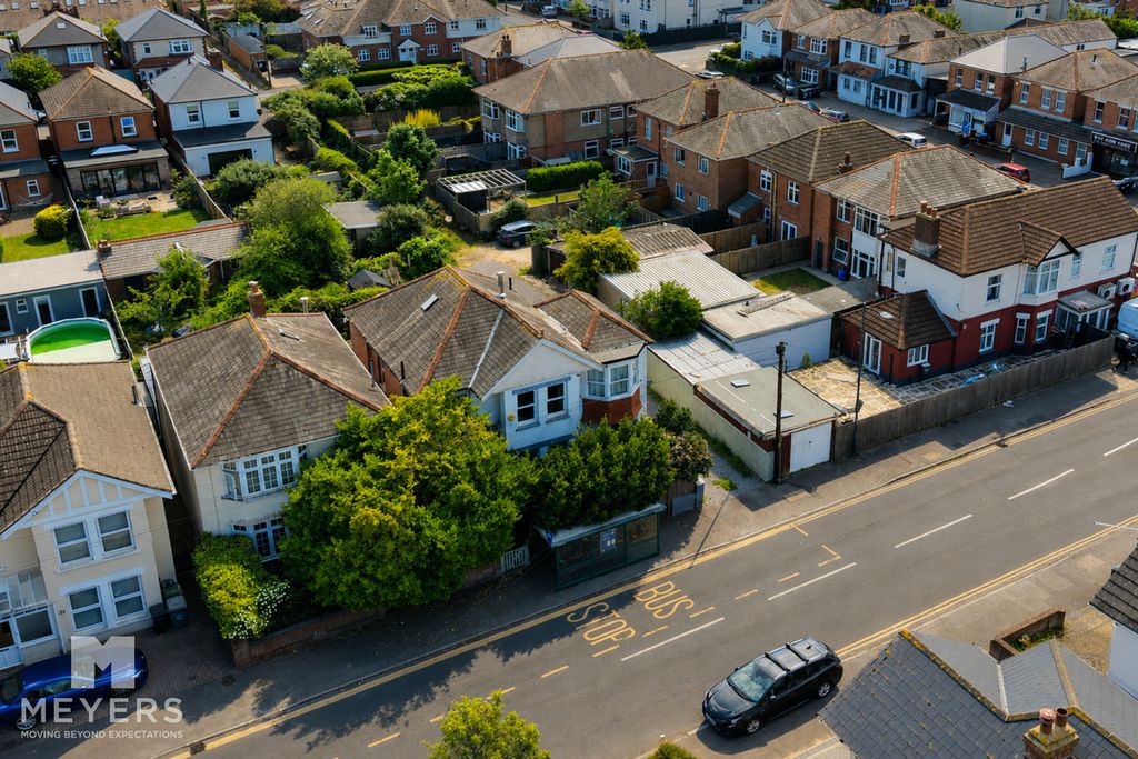 Property photo 1 of 31