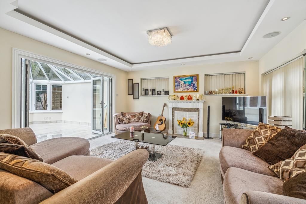 Property photo 3 of 27 Reception