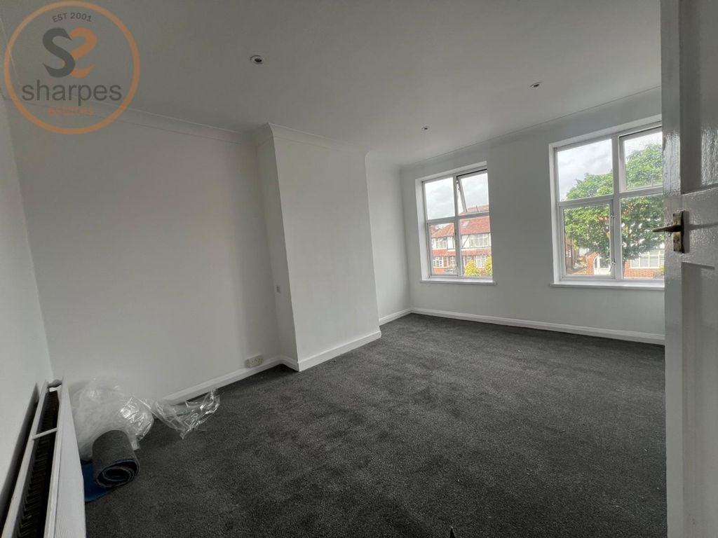 Property photo 2 of 7 36Dbfd40-36B2-4c03-80Bb-A27c3F74B7B2