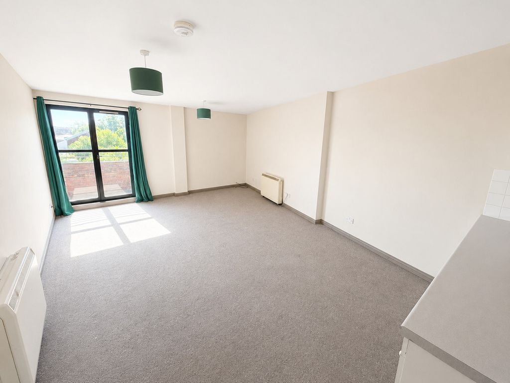 Property photo 2 of 8