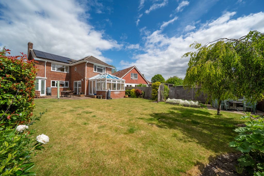 Property photo 2 of 29
