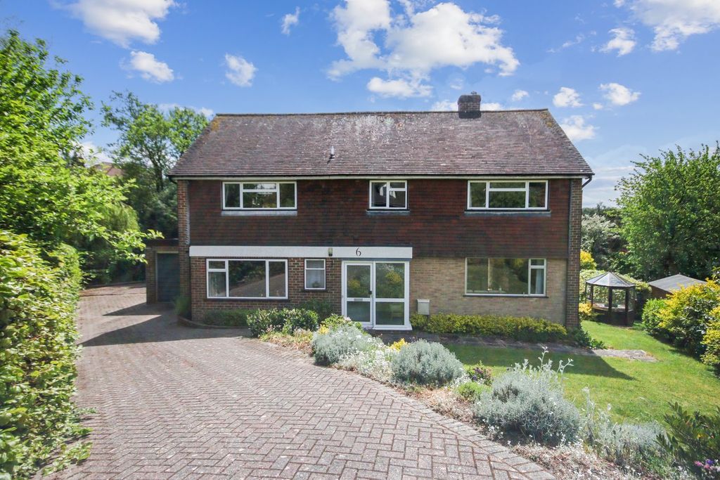 Property photo 1 of 18