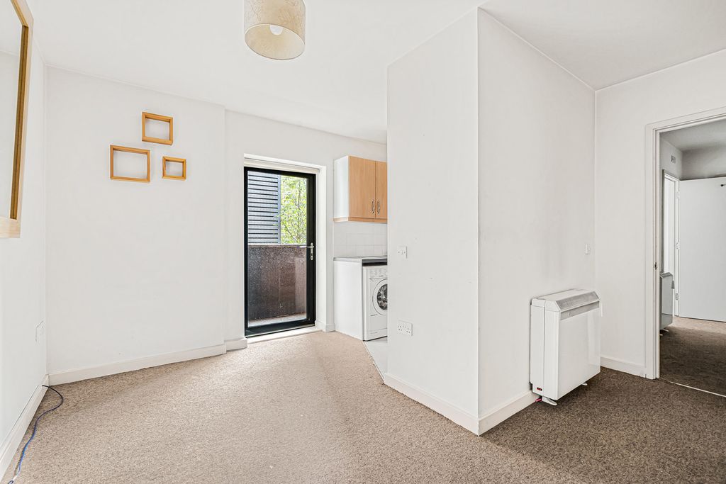 Property photo 2 of 14 Reception/Kitchen