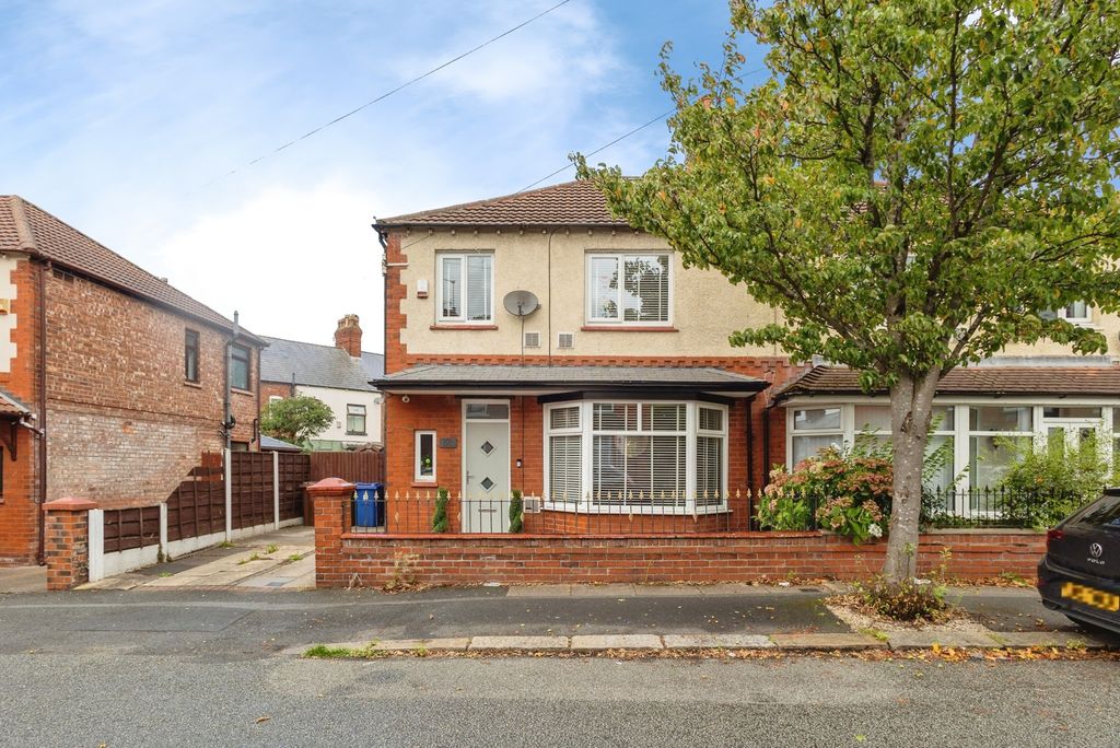 Property photo 1 of 17 Pbox-Img.Jpg