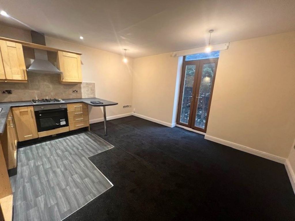 Property photo 3 of 11 Image8