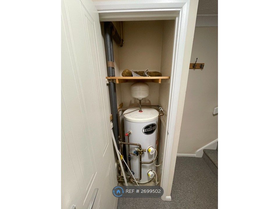 Property photo 2 of 9 Storage