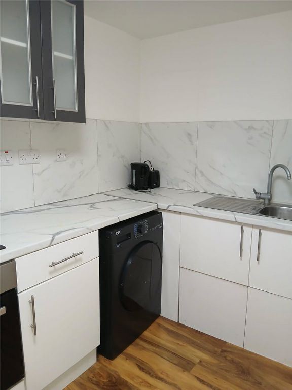 Property photo 1 of 13 Picture No. 02