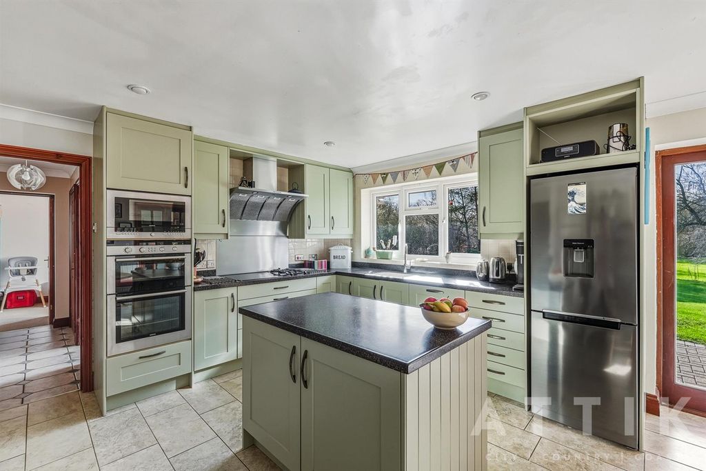 Property photo 3 of 64 3.Jpg