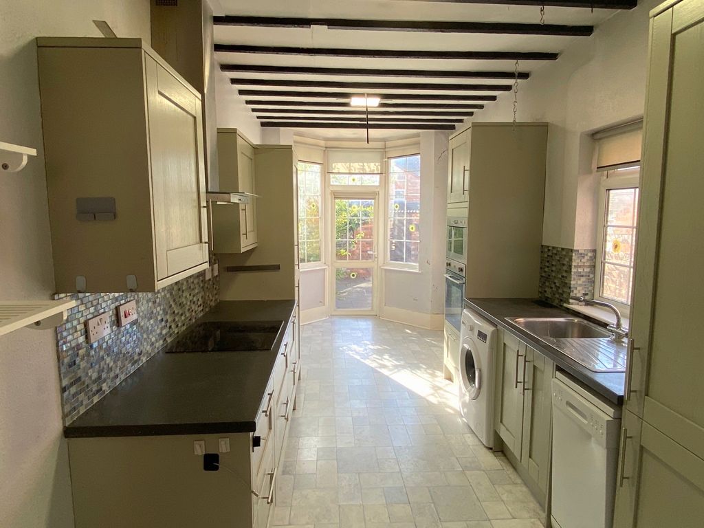 Property photo 2 of 12 Kitchen
