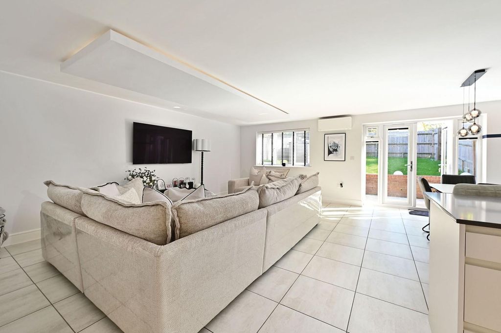 Property photo 1 of 18 Living Area