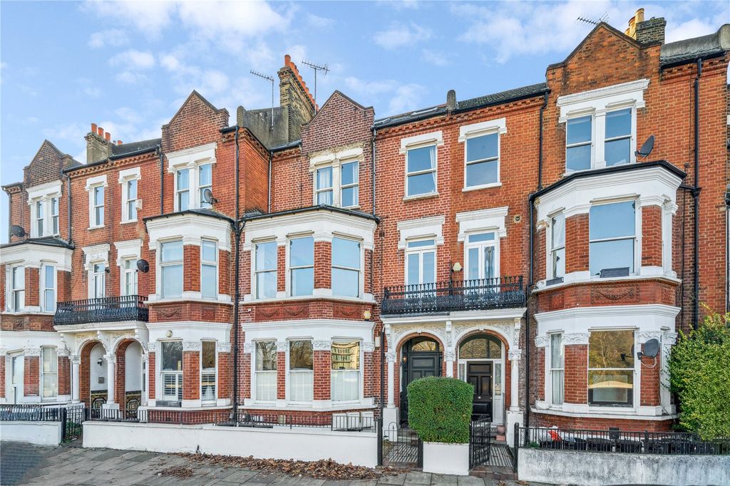 Property photo 2 of 9 Picture No. 17