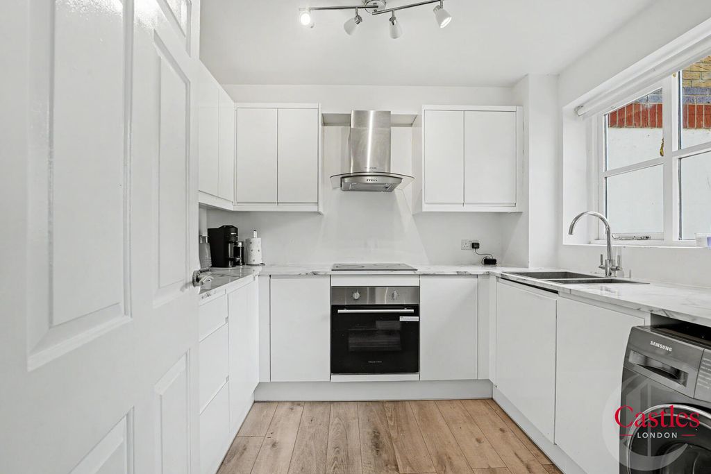 Property photo 2 of 20 Kitchen
