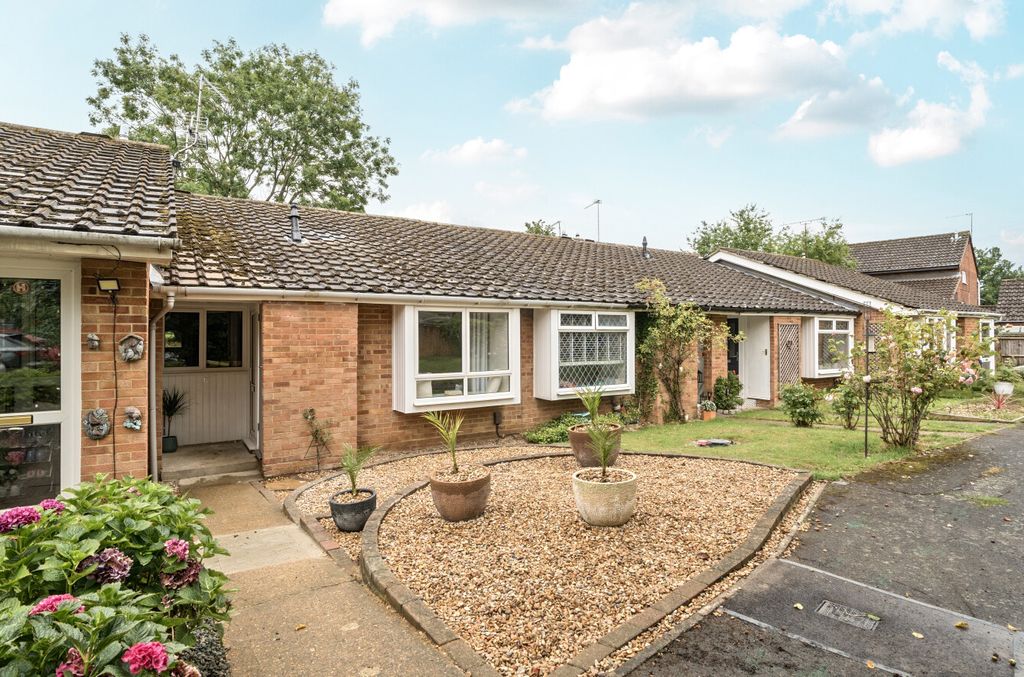 Property photo 1 of 18 1333511-1-688B706...