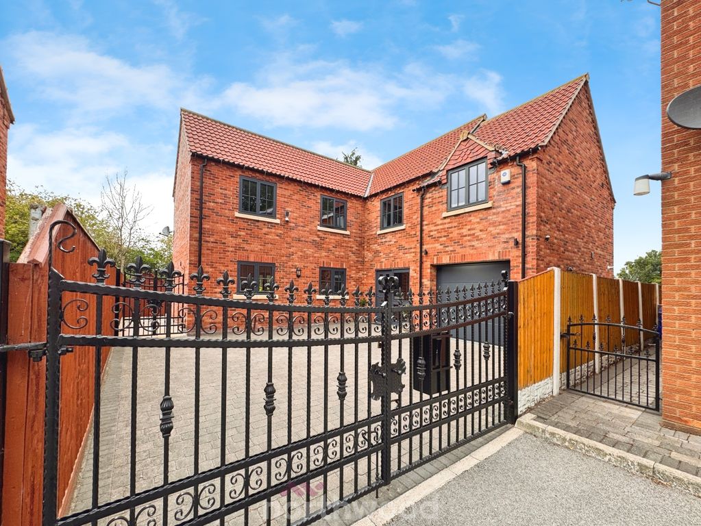 Property photo 1 of 35