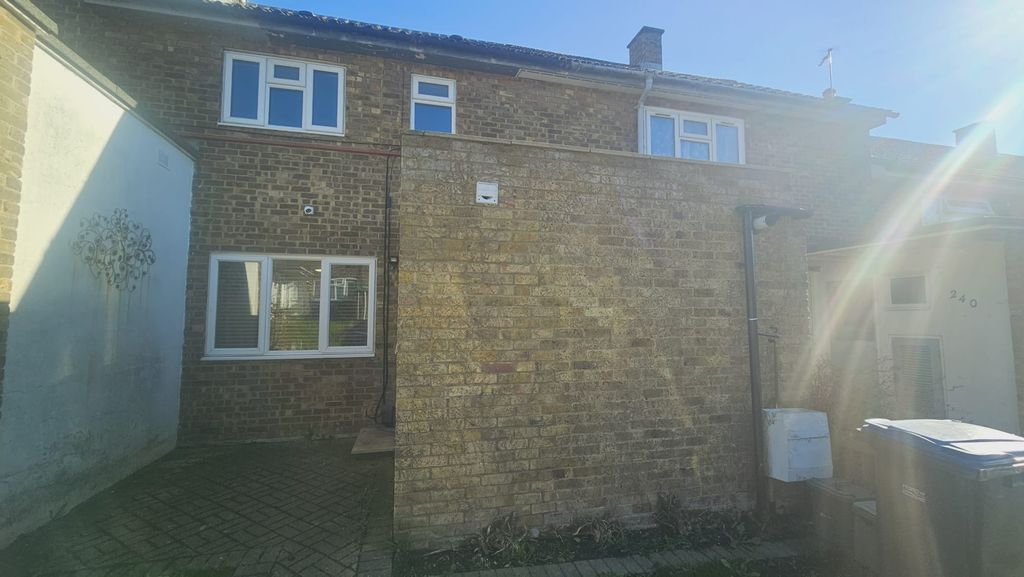 Property photo 2 of 21