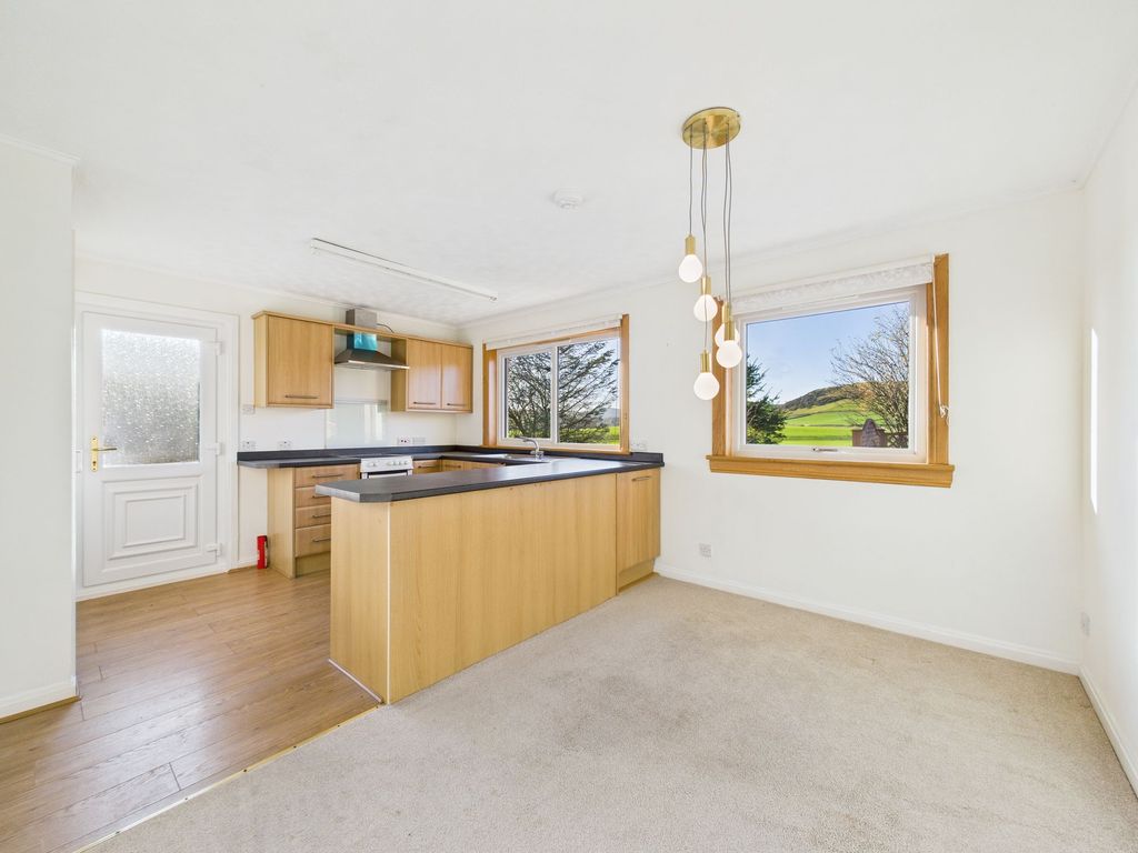 Property photo 2 of 13 Kitchen/Dining