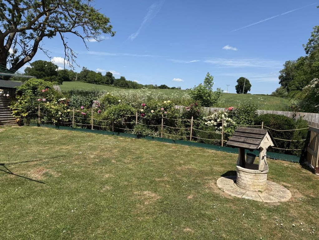Property photo 2 of 49