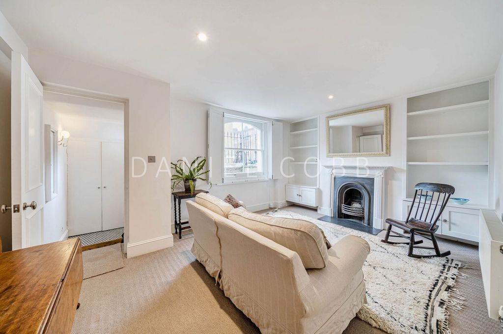 Property photo 2 of 23