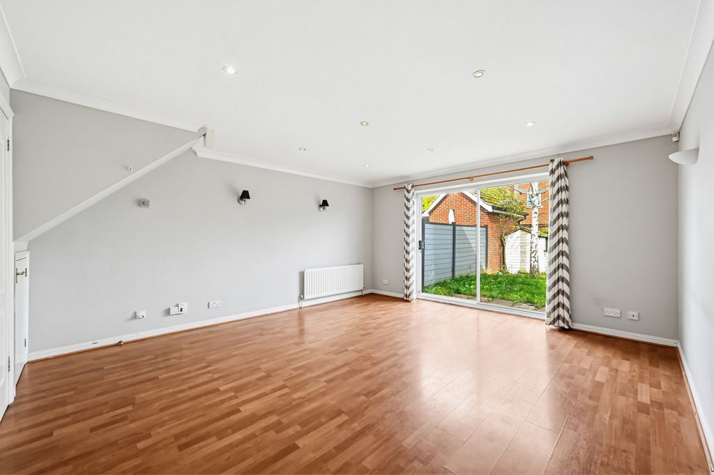 Property photo 2 of 18 Picture No. 03