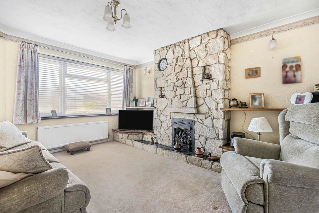 Property photo 2 of 22