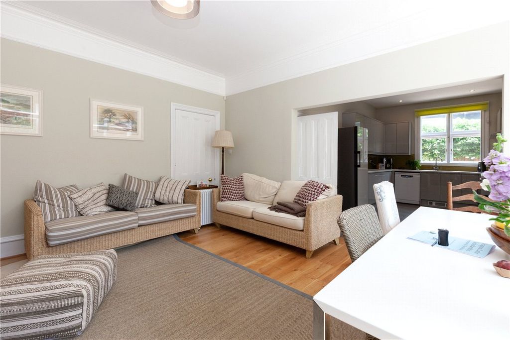 Property photo 2 of 14 Picture No. 02