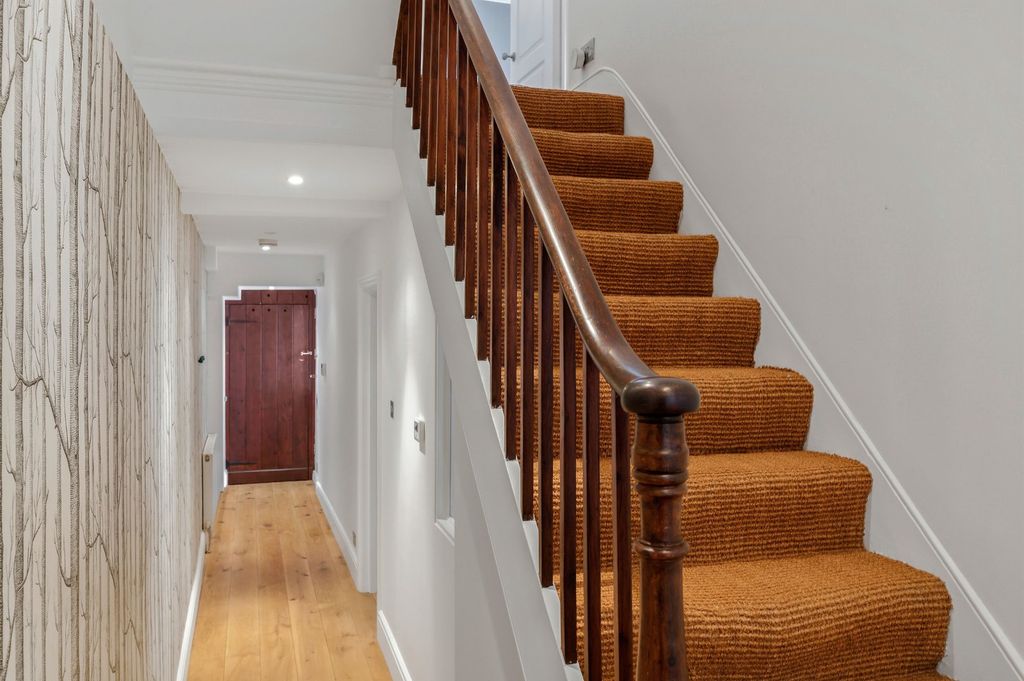 Property photo 3 of 22 Hallway