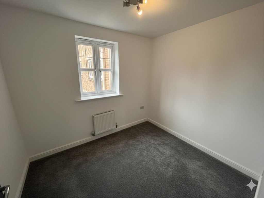 Property photo 3 of 16 Image5