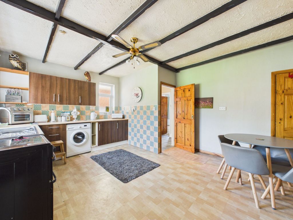 Property photo 2 of 17 Dining Kitchen