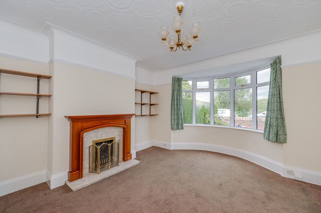 Property photo 3 of 24