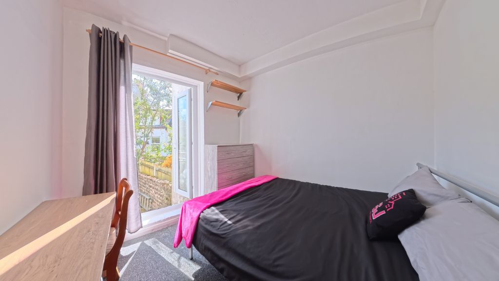 Property photo 1 of 10 Bedroom Gf