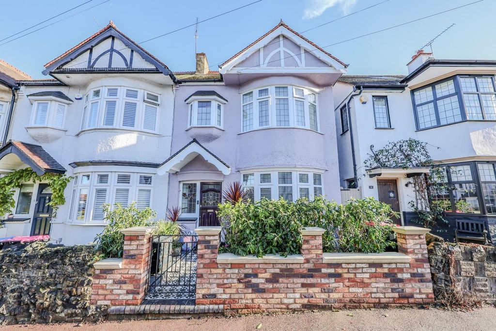 Property photo 1 of 39