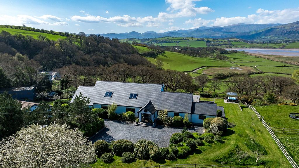 Property photo 1 of 58