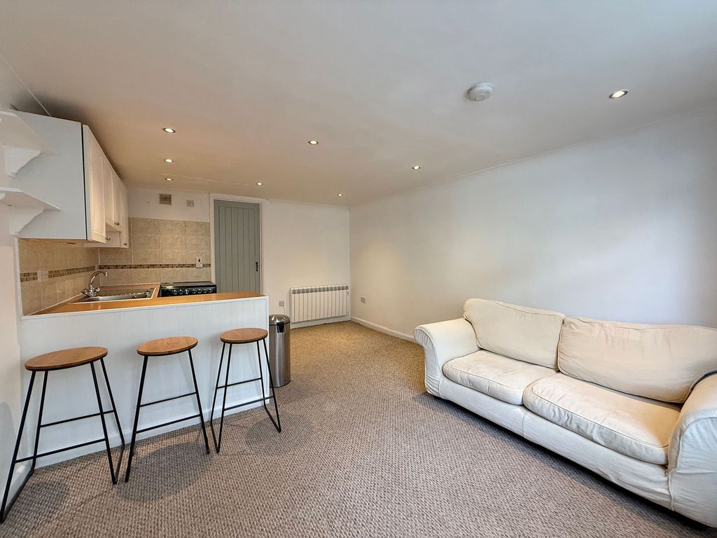 Property photo 2 of 20 Lounge/Kitchen/Diner