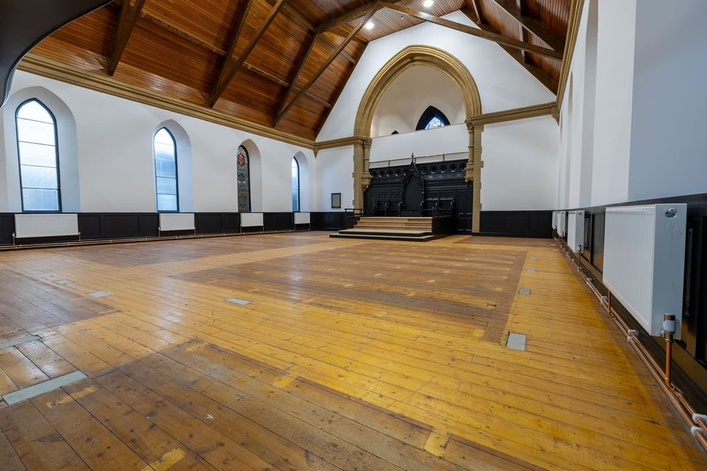 Property photo 3 of 9