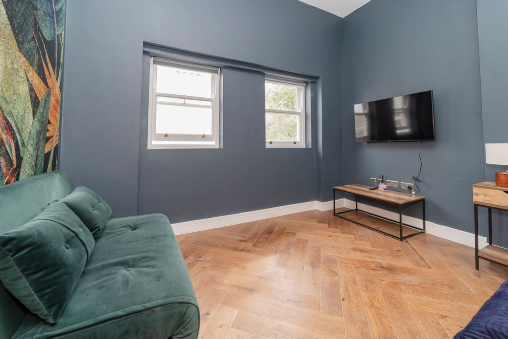 Property photo 3 of 5 3185594E2Cdfa514863474113Ab7Bda