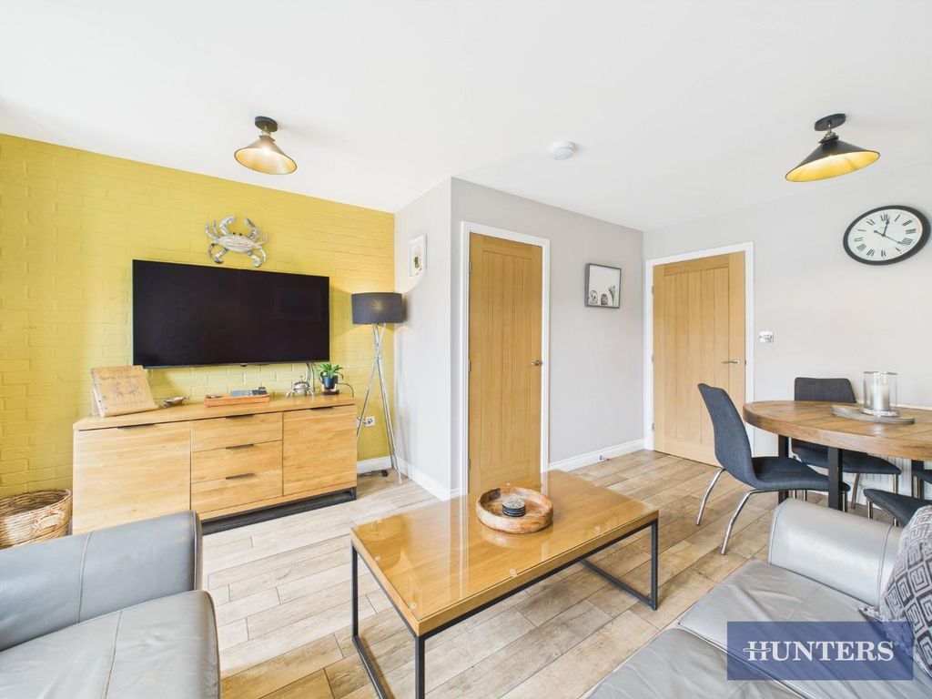 Property photo 2 of 21 Living Area