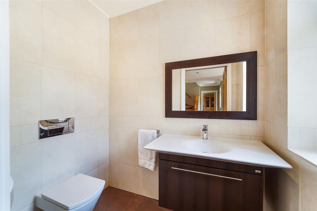 Additional image 16 of 5 bed detached house for saleRickman Hill Road, Chipstead, Coulsdon CR5