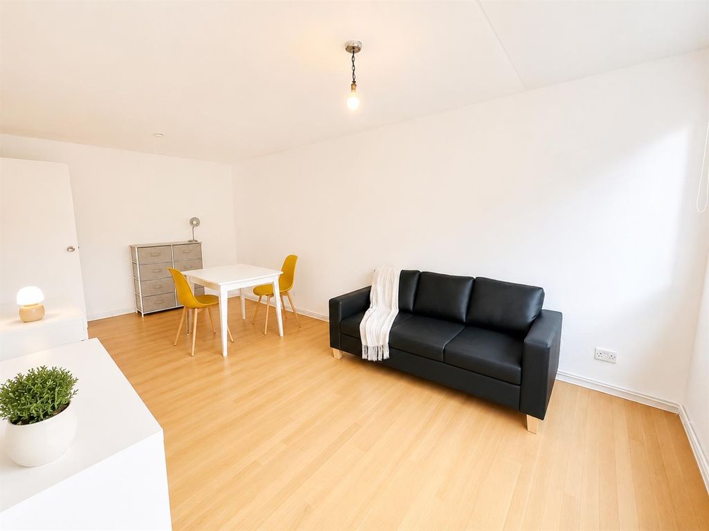 Property photo 1 of 15 0c6272c3-E79E-4Ebe-9434-2c9c8ee6c48B.Png