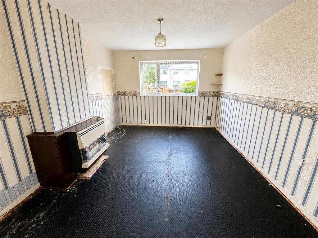 Property photo 3 of 12 3