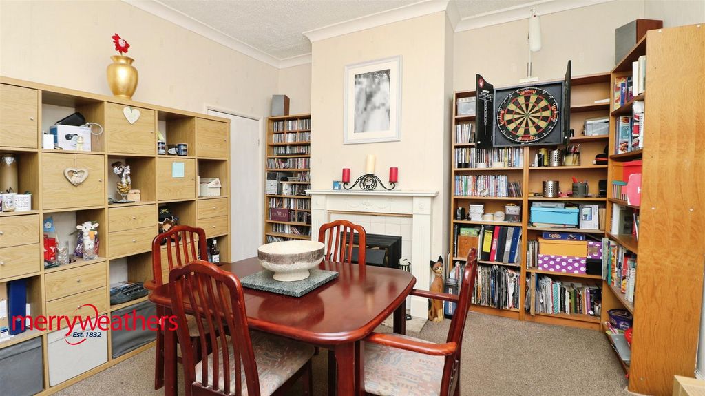Property photo 3 of 13 Dining Room