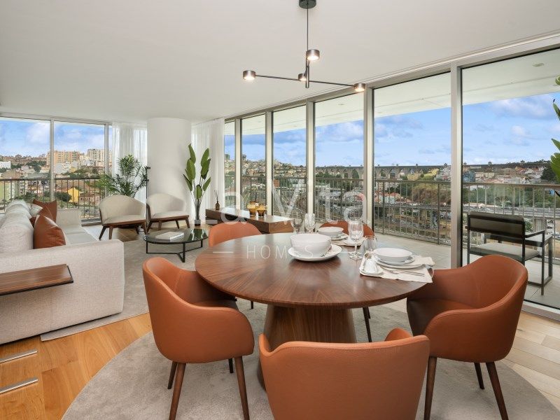 Property photo 2 of 48