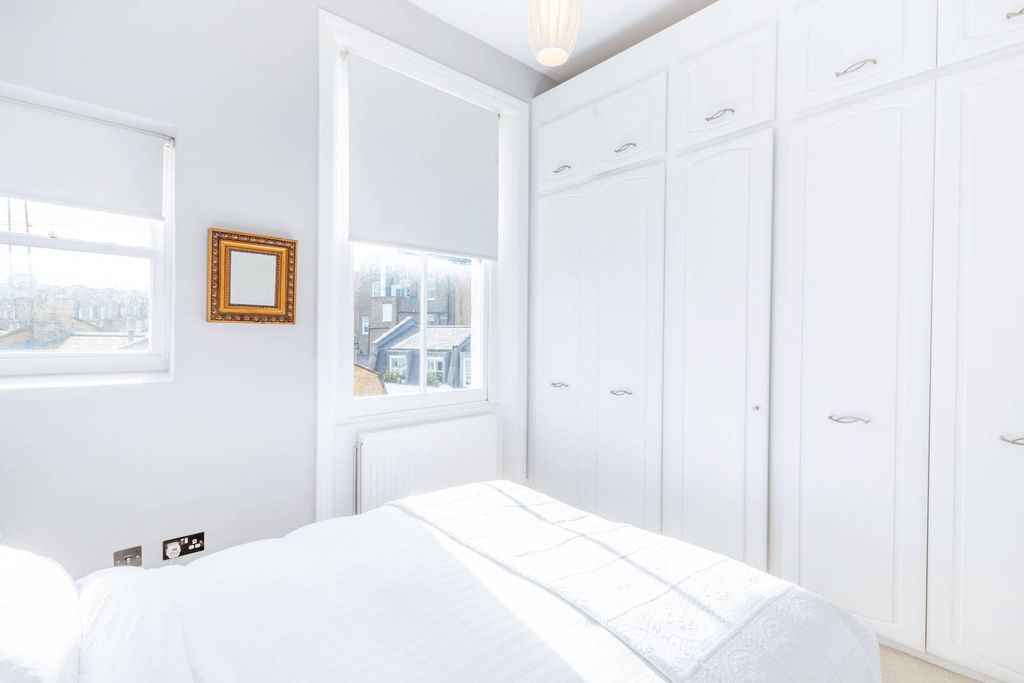 Property photo 3 of 8