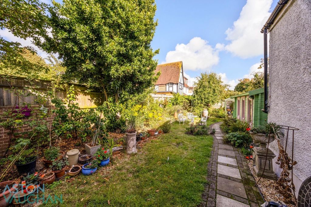 Property photo 3 of 14 Portland Avenue, _011.Jpg