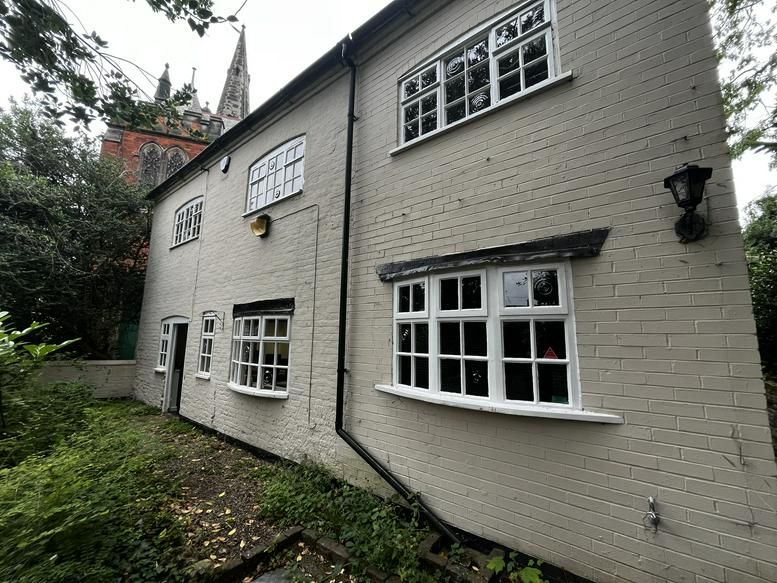 Property photo 2 of 26