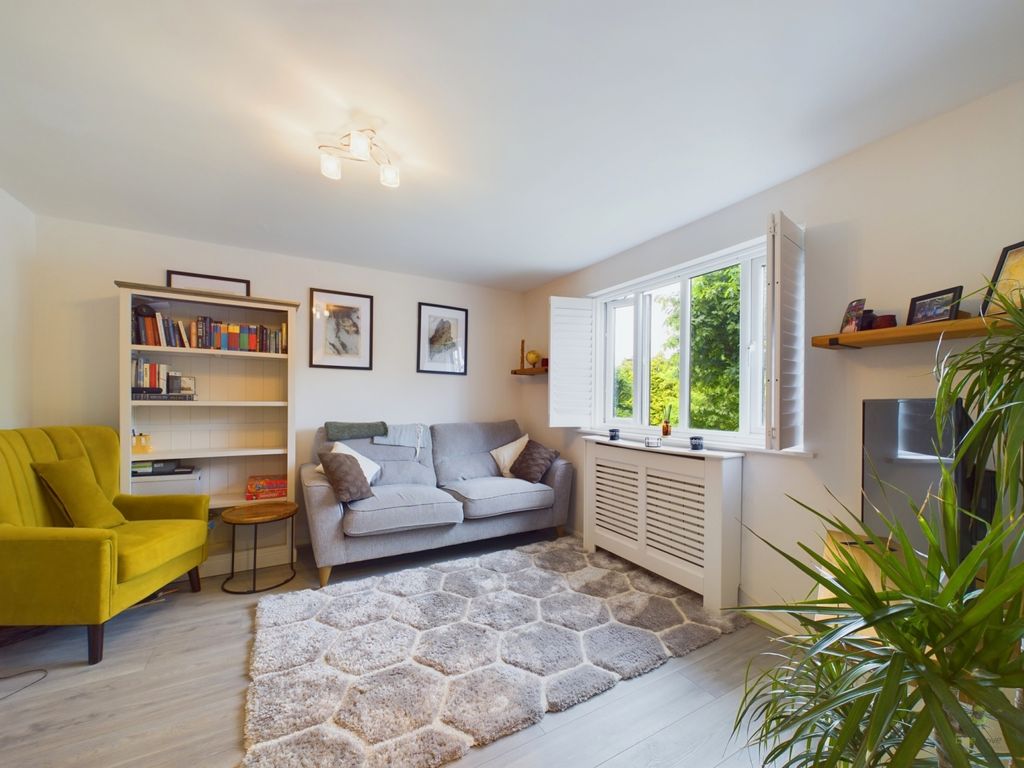 Property photo 2 of 13 Presented By Clinton Crawford Of Ewemove Bexley An