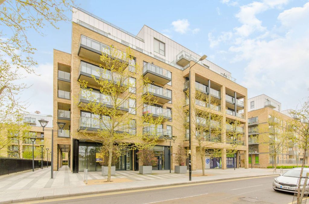 Property photo 2 of 12